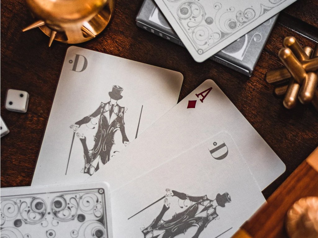 Smoke & Mirrors V8 | Standard Edition | Playing Cards - Silver